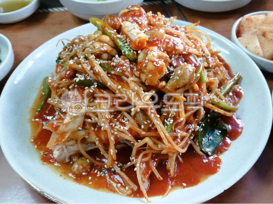 Steamed bean sprouts,Steamed dish,Spicy stew,Steamed seafood,Steamed Monkfish,Steamed,Steamed monkfish