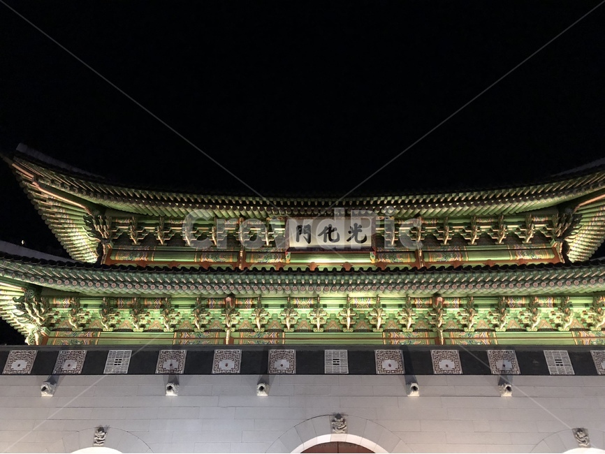 광화문,밤,야경,한국,전통유산,야경,밤,풍경,nightscape,night,landscape,한국전통,한국문화,korean traditional,korean culture,랜드마크,landmark,tourist attraction,한국랜드마크,한국관광지,한국명소,korea landmark,korea tourist attraction,건축물,건물외관,exterior,building,structure,architecture,construction,room,방,indoors,옥내,hall,홀,auditorium,강당,theater,극장,건물
