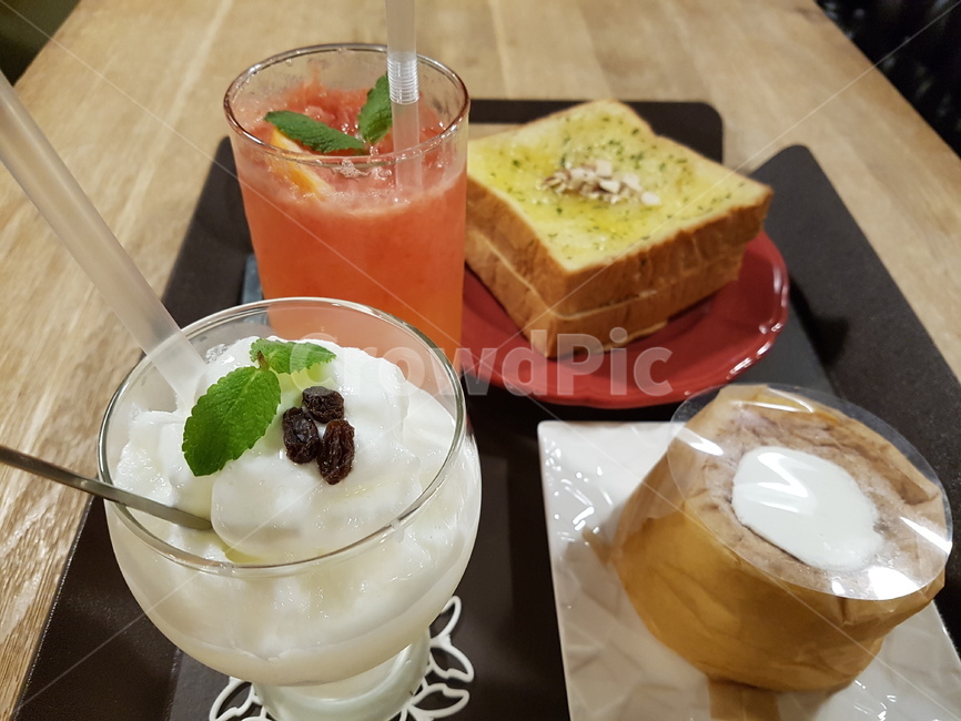 카페메뉴,티타임,맛있는메뉴,에이드,허니브레드,밀크쉐이크