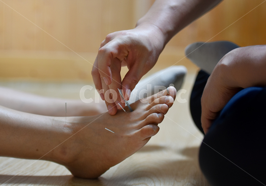 한의사,한의원,침치료,침,의술,병원,건강,사람,인물,인간,human,person,신체일부,몸,body,의료,의학,병원,medical,hospital,clinic