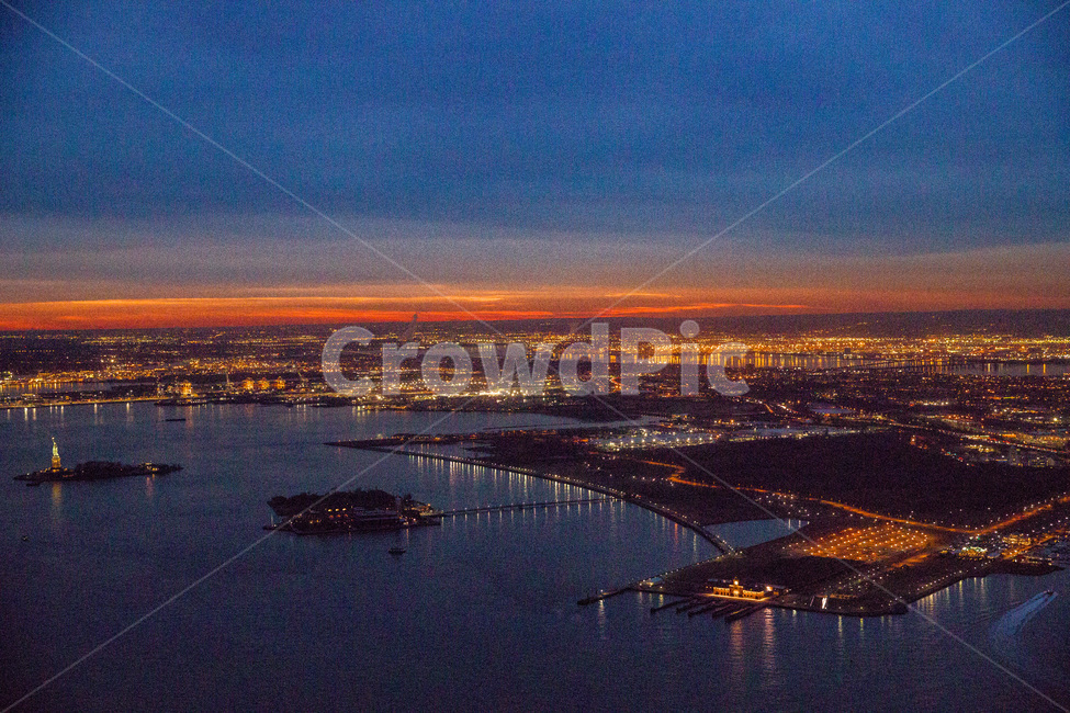 america,architecture,building,business,city,cityscape,downtown,dusk,landmark,manhattan,new,night,nyc,office,sky,skyline,skyscraper,state,topview,twilight,urban,usa,view,york,옥외,경치,뉴욕,미국,빌딩,맨하탄,야경,도시,풍경,city,landscape,세계도시풍경,해외도시풍경,외국도시풍경,world cityscape,야경,밤,nightscape,night,해외,외국,세계,foreign,oversea,world