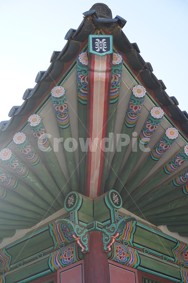 처마,추녀,기와,한국적,전통적,한옥,전통문양,한국전통,한국문화,korean traditional,korean culture,건축물,건물외관,exterior,building,structure,architecture,construction