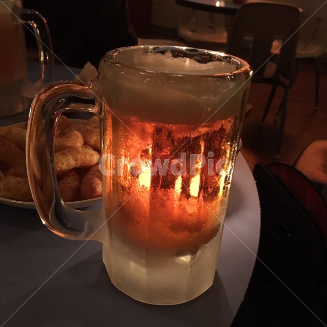 맥주,살얼음,촛불,과자,술,안주,술,주류,alcohol