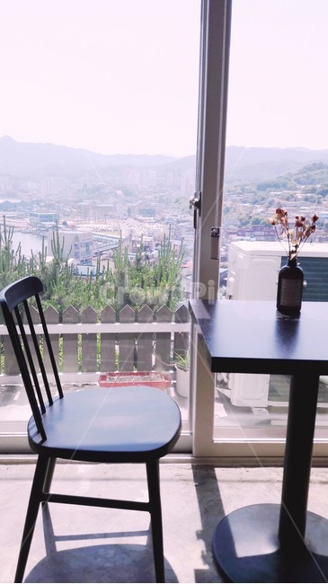 카페,풍경,마을,의자,화병,인테리어,실내디자인,interior design