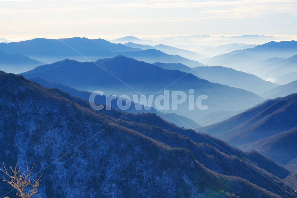 지리산,산그리매,능선,산,산골짜기,자연,풍경,nature,landscape,한국자연풍경,한국자연경관,korea nature landscape,mountain,outdoors,옥외,mountain range,산맥,slope,경사