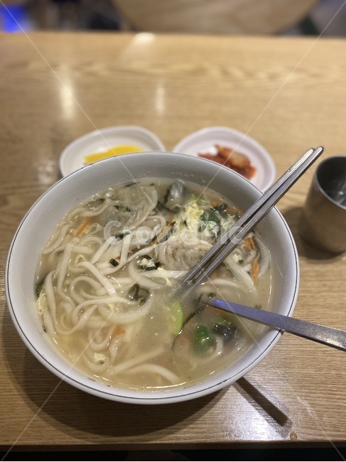 칼국수,국물,한식,분식,만두,food,음식,noodle,bowl,국수,파스타,사발