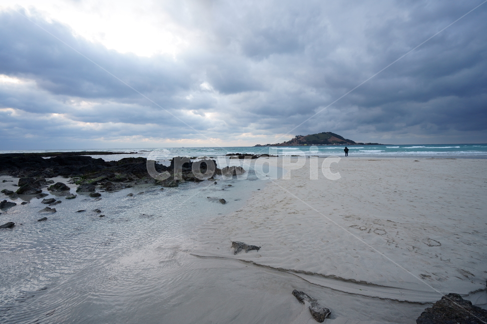 제주도,바다,제주바다,자연,하늘,jeju,sea,wintersea,sky,clouds,koreanature,beautiful