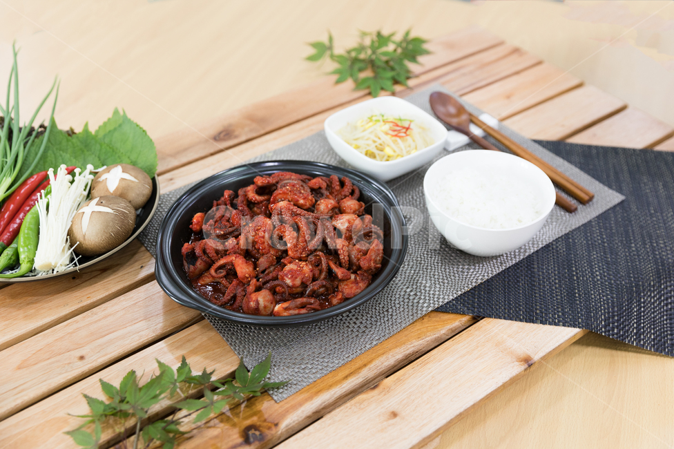 음식,쭈꾸미볶음,식사,안주,쭈꾸미,저녁식사,한식,korea,spicy,오징어볶음,식당,매콤,매운맛,red,맛집,고추장,고춧가루,식재료,요리,cook,reserves,수산물,해산물,fisheryproducts,seafood,한국음식,한국요리,food,dishes,korean,meal,koreancook,맛있다,먹다,맵다,소스,볶음,음식,식재료,요리,food,cook,meal,dishes,food reserves,한식,한국음식,한국요리,korean food,korean dishes,korean meal,korean cook