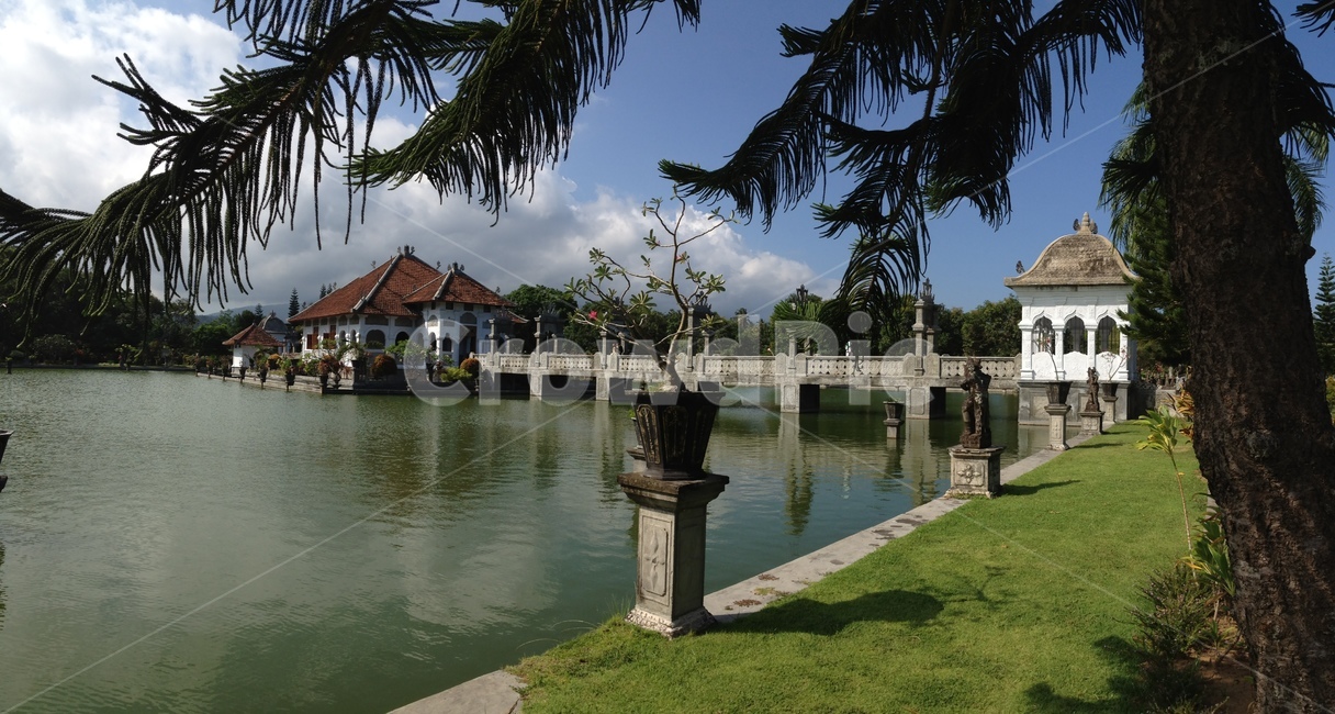 ancientarchitecture,palace,redhouse,Bali,ancient architecture,red tile,water palace,Karang Asem,red house,Karangasem,garden,bridge,Indonesia