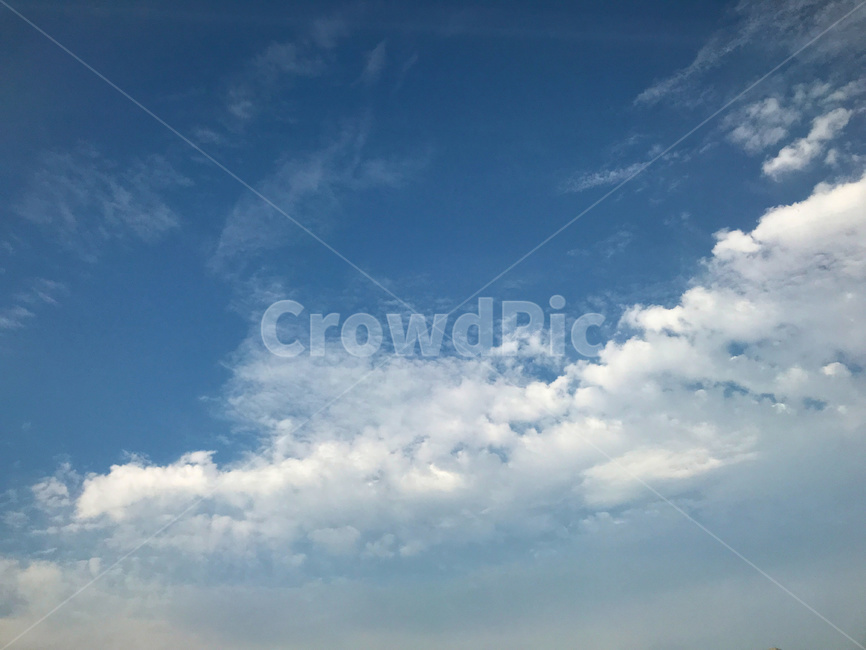 자연,옥외,푸른하늘,하늘,구름,낮,맑음,background,beautiful,beauty,cloud,cloudy,color,environment,nature,outdoor,sky,blue,white,day,morning