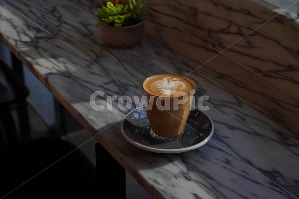 라떼,커피,라떼아트,카페라떼,카페,감성,색감,latte