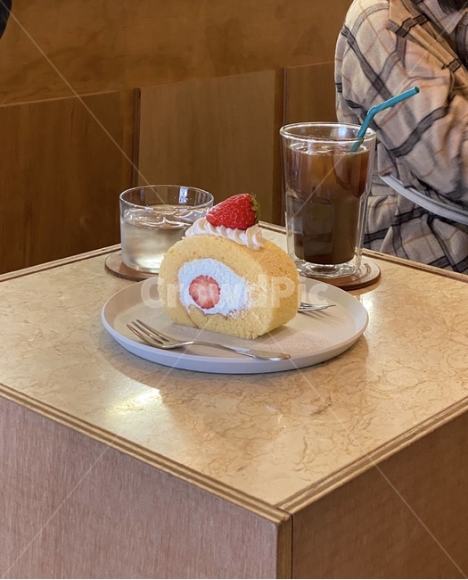 cake,딸기,카페,아메리카노,나무,케이크,디저트