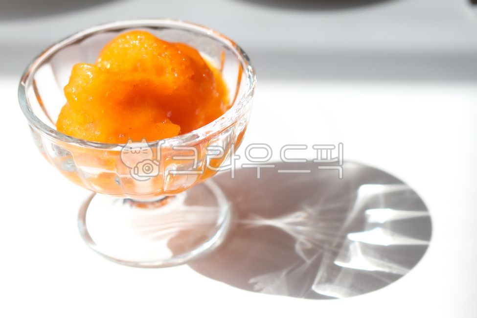 ice cream,dessert,snack,Ice Hongsi,Hongsi,glass cup