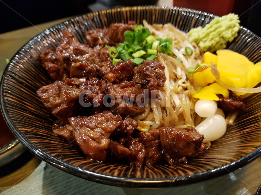 고기덮밥,덮밥,소고기덮밥,일본요리,ricetoppedwithseasonedbeef,bowlofriceservedwithtoppings,japanesefood,japanesemeal,japanesecook,cook,food,meal,일본덮밥,일본고기덮밥,음식,식재료,요리,food,cook,meal,dishes,food reserves,일식,일본음식,일본요리,Japanese food,Japanese dishes,Japanese meal,Japanese cook