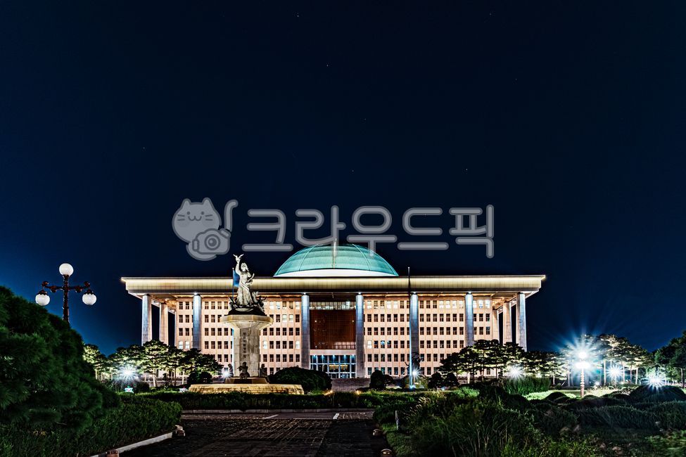 국회의사당,nationalassemblybuilding,서울,대한민국,한국,korea,seoul,여의도,정치,국회,국정,건묵,건축,빌딩,야경,nightview,nightscene,nightscape