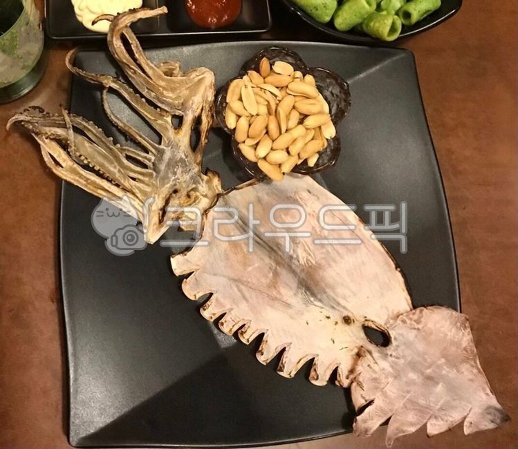 오징어,마른오징어,오징어다리,땅콩,음식,food,대롱과자,고추장,마요네즈,맛있는,고소한,먹방,초록색,초록색과자,안주,술안주,생맥주안주,맥주안주,식재료,옛날과자,뻥튀기