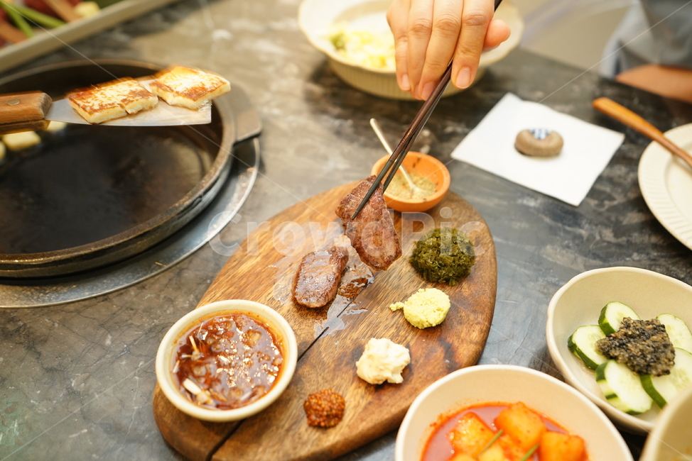 한우,고기,식사,육류,육식,음식,먹거리,푸드,food,소고기,술안주