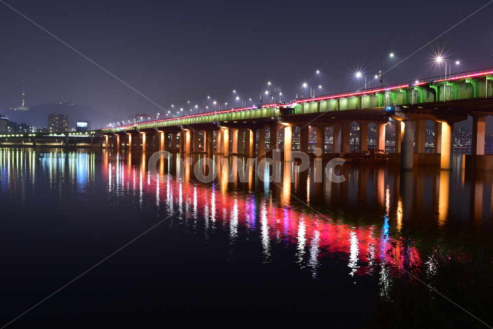 한강,야경,다리,한강다리,한남대교,불빛,조명,야경,밤,풍경,nightscape,night,landscape,도시,city,building,건물,water,물,waterfront,워터 프론트,port,포트,pier,교각,bridge