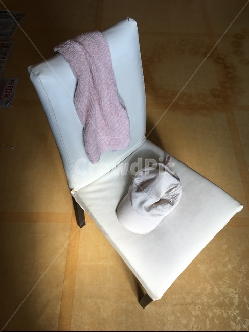 의자,모자,수건,실내,옥내,방