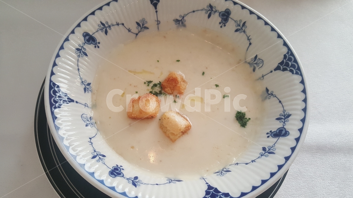 스프,접시,예쁜접시,에피타이저,음식,맛있는음식,예쁜,레스토랑,food,meal,cook,foodreserves,요리,먹방,맛집,분위기,감성,양식,음식,식재료,요리,food,cook,meal,dishes,food reserves