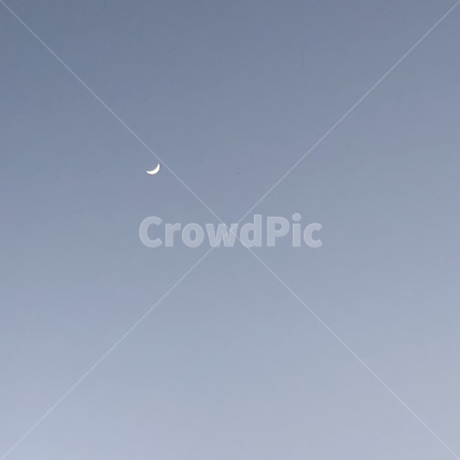 하늘,달,초승달,sky,blue,moon,색채,색감,color,colors,gray,저녁