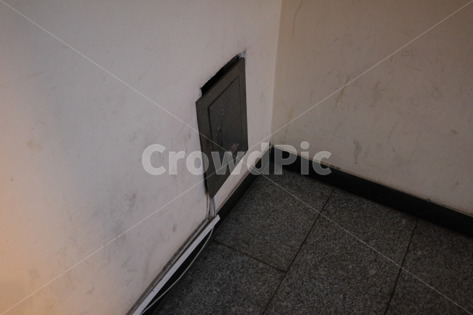 벽,wall,오래된건물,oldbuilding,전선