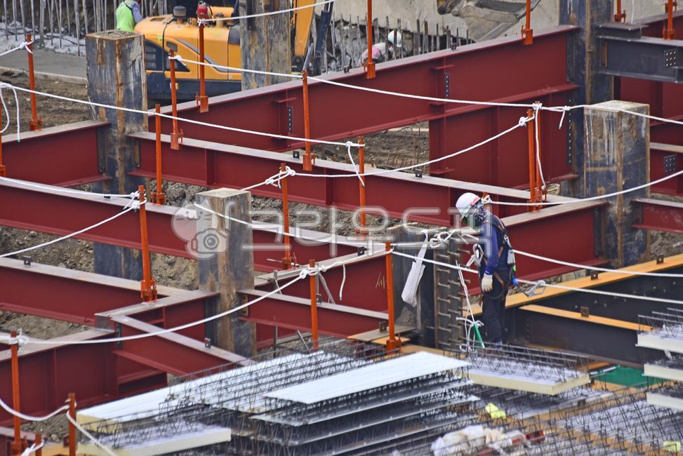 iron frame,Foundation construction,industry,steel beam,constructioncrane,Development,construction,pipe,worker,redevelopment,work,construction site,construction industry,labor,work place,outdoor,site,industrial,outdoors,machine,background