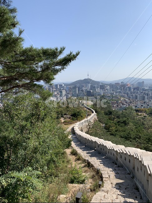 인왕산,풍경,하늘,성벽길,돌담길,둘레길,산,산등성이,mountain,landscape,sky,road