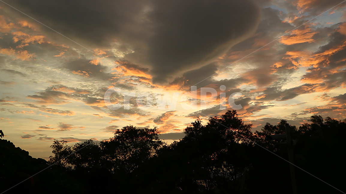 자연,outdoors,옥외,dusk,황혼,sunset,일몰,dawn,새벽,sky,하늘,redsky,붉은하늘,선셋,노을,붉은노을,일몰하늘,구름,sunrise,cloud,산,mountain,nature