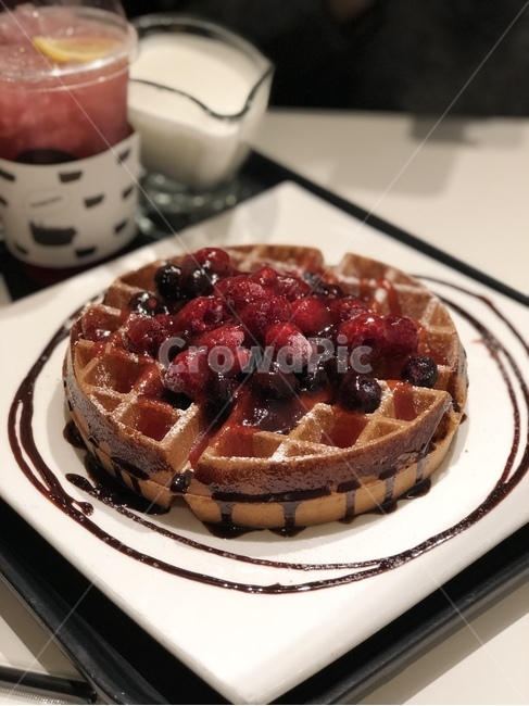 카페,레몬에이드,베리와플,와플,카페와플,음식,식재료,요리,food,cook,meal,dishes,food reserves,디저트,간식,후식,dessert,snack