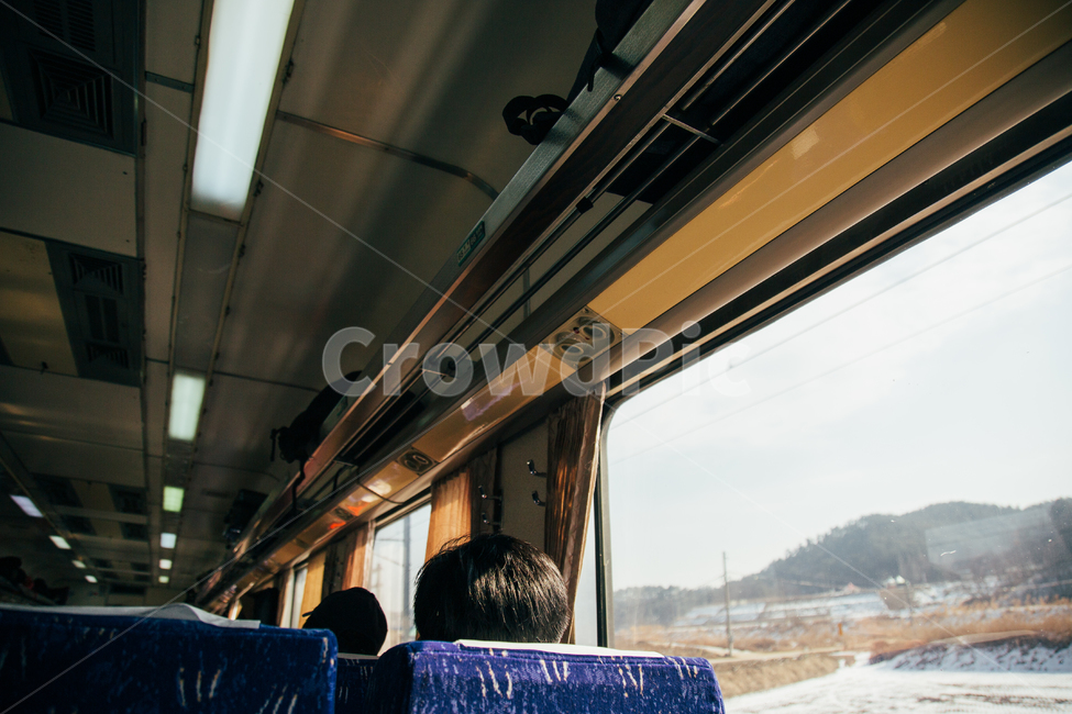 기차,실내,좌석,여행,풍경,차창,창문,사람들,대중,군중,other people,crowd,여행,휴가,traveling,vacation,trip,교통,교통수단,traffic,transportation