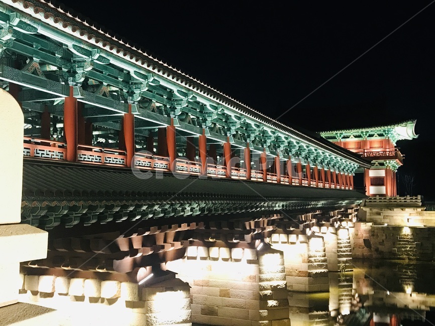 빛,밤,신라,다리,월정교,야경,밤,풍경,nightscape,night,landscape,랜드마크,landmark,tourist attraction,한국랜드마크,한국관광지,한국명소,korea landmark,korea tourist attraction