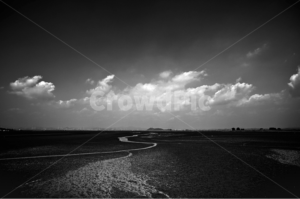 갯벌,갯골,바다,구름,썰물,흑백,지평선,자연,풍경,nature,landscape,흑백,모노톤,monochrome,black and white,weather,날씨,cloud,outdoors,옥외,cumulus,적운,sky,하늘