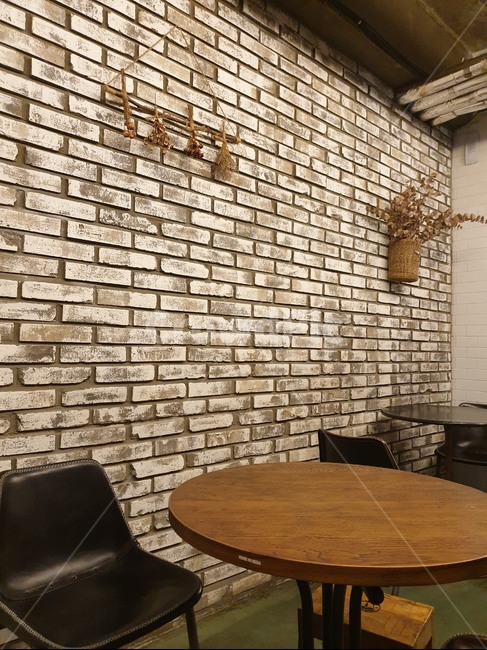 카페,드라이플라워,테이블,cafe,table,벽돌벽,벽돌,flower
