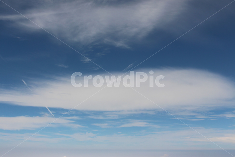 구름,하늘,뭉게구름,하얀구름,파란하늘,비행기뷰,햇살,대기권,cloud,sky,cumulus,whitesky,bluesky,airplaneview,sunshine,atmosphere