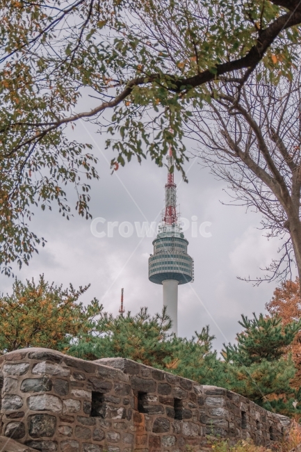 남산타워,서울,가을,가을남산,흐림,한국,랜드마크,landmark,korealandmark,seoullandmark,seoultower,autumn,가을,계절,fall,autumn,season,랜드마크,landmark,tourist attraction,한국랜드마크,한국관광지,한국명소,korea landmark,korea tourist attraction,building,건물,architecture,건축물,tower,탑