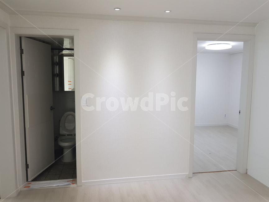 새아파트,아파트,올수리,리모델링,인테리어,화이트인테리어,화이트,리모델링트랜드,인테리어트랜드,분양,부동산,집,빈집,빈아파트,실내,실내사진,집안,문,손잡이,도배,장판,조명,화장실,거실,마루,인테리어,실내디자인,interior design