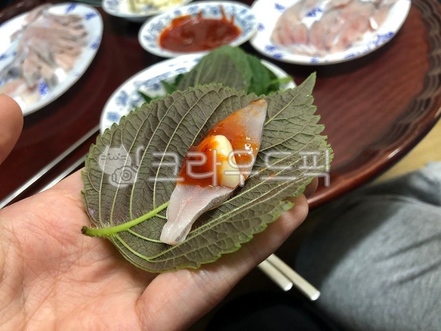 회,전어회,전어,깻잎,깻잎쌈,한식,한국음식,korea,koreanfood,음식,food,sashimi,쌈,ssam