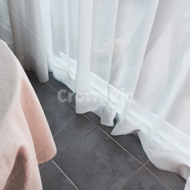 카페,분위기,조명,커튼,식탁보,인테리어,실내디자인,interior design