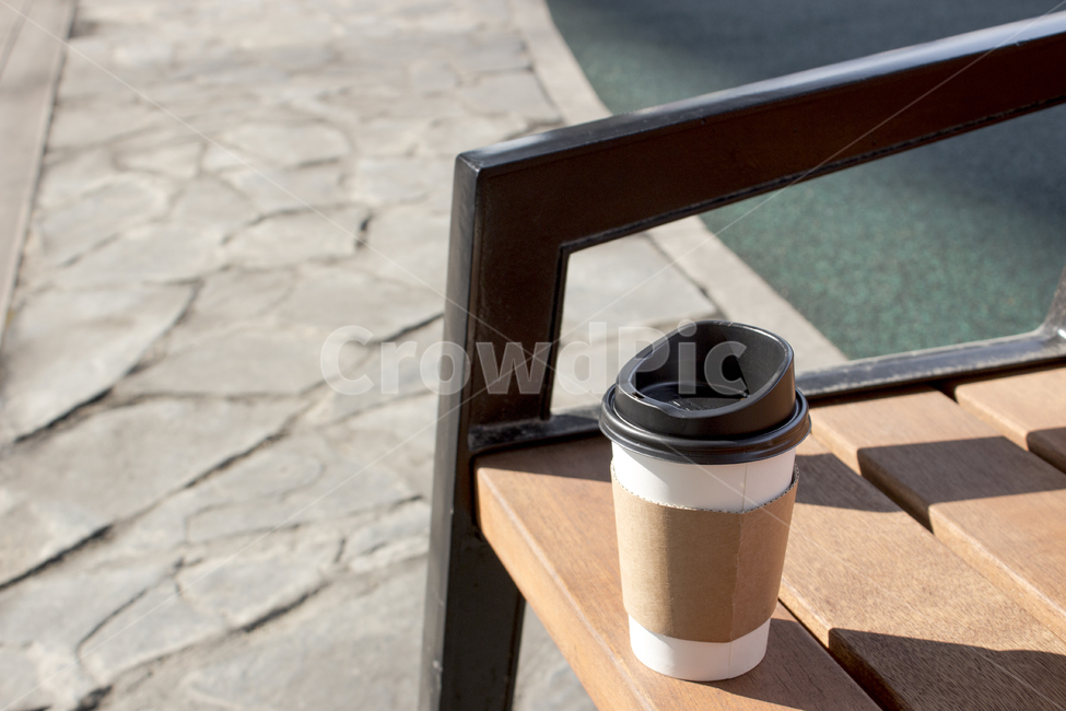 커피,컵,벤치,공원,재활용,휴식,여유,아침,환경,플라스틱,comfortable,rest,coffee,break,커피,카페,coffee,cafe