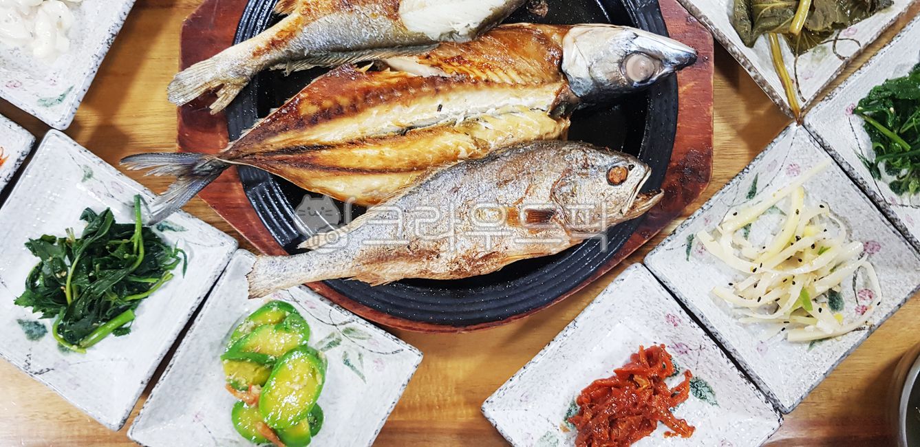 한정식,생선구이,밑반찬,한국요리,음식,생선,상차림,식당