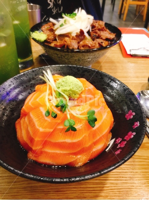 연어회덮밥,연어덮밥,연어,일식,음식,요리,food,음식,식재료,요리,food,cook,meal,dishes,food reserves,수산물,해산물,fishery products,seafood,일식,일본음식,일본요리,Japanese food,Japanese dishes,Japanese meal,Japanese cook