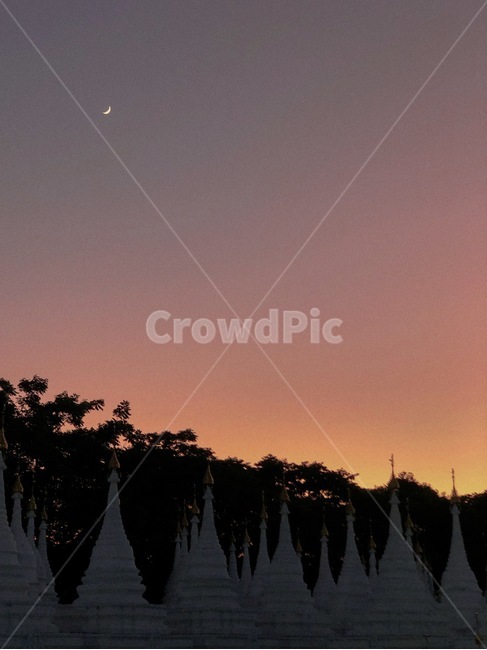 bagan,myanmar,moon,sky,sunrise,sunset,temple,pagoda,burmese,바간,미얀마,하늘,석양,노을,일출,달,자연,nature,landscape,landscapes