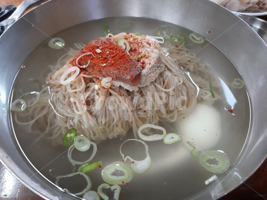 물냉면,필동냉면,고기육수,음식,면요리,음식,식재료,요리,food,cook,meal,dishes,food reserves,면류,면요리,noodles,한식,한국음식,한국요리,korean food,korean dishes,korean meal,korean cook