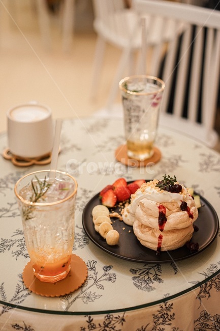 디저트,후식,카페,cafe,음식,dessert,파블로바,디저트,간식,후식,dessert,snack,커피,카페,coffee,cafe