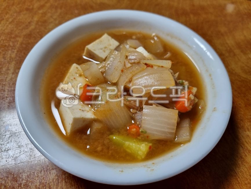 soup,onion,Korean food,soybean paste,traditional food,tofu,soy bean paste soup