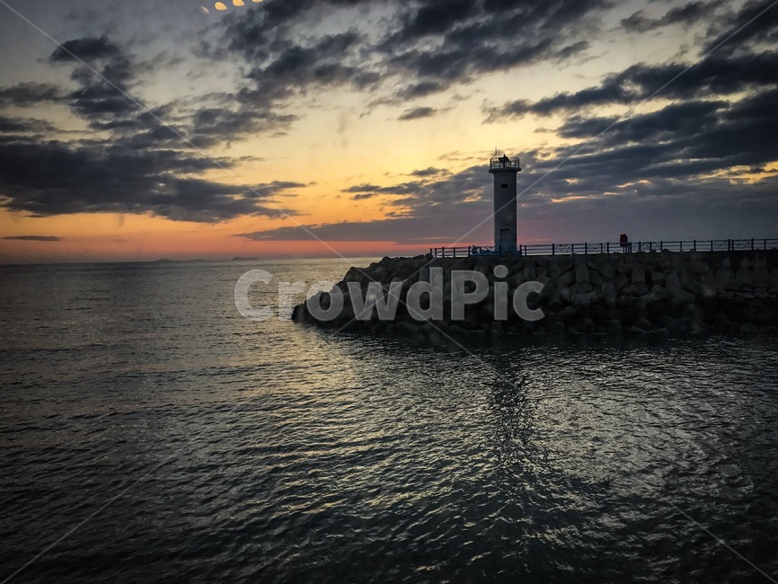 등대,석양,노을,바다,방파제,항구,등대,lighthouse