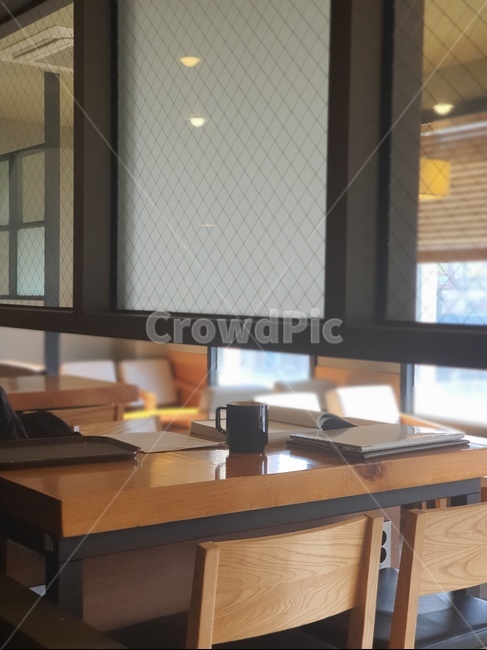 책상,table,desk,cafe,커피,분위기,작업