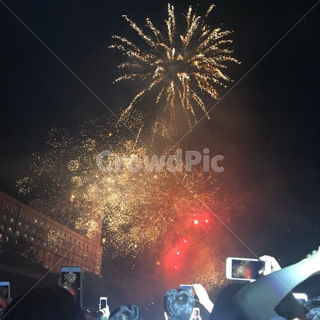 불꽃놀이,축제,밤,하늘,대학축제,야경,밤,풍경,nightscape,night,landscape,사람들,대중,군중,other people,crowd,축제,행사,festival,carnival,event,nature,자연,outdoors,옥외