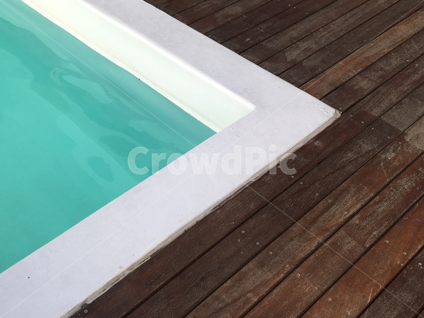 수영장,물,바닥,에메랄드,나무바닥,데크,원목,swim,pool,water,wood,여름,계절,summer,season,풀